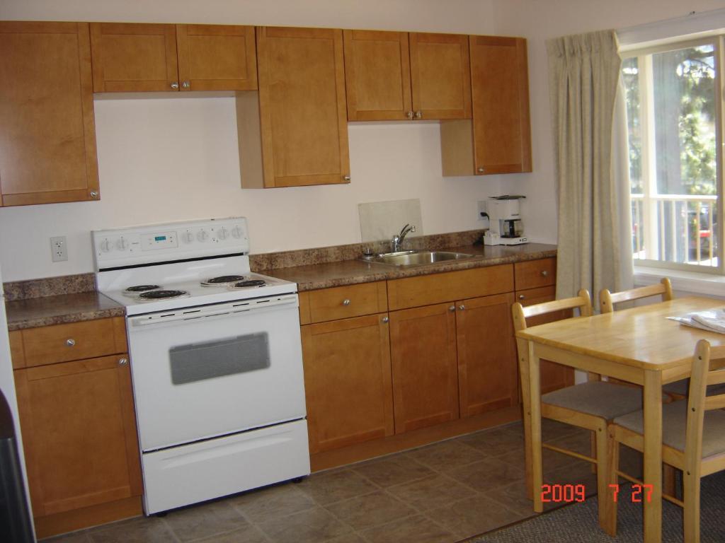 Beachside Motel Пентиктон Экстерьер фото