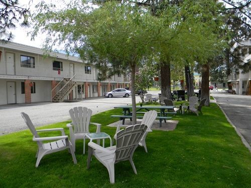 Beachside Motel Пентиктон Экстерьер фото